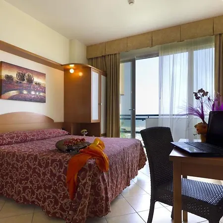 Hotel Palm Beach B&B Sea View Rimini Exterior photo